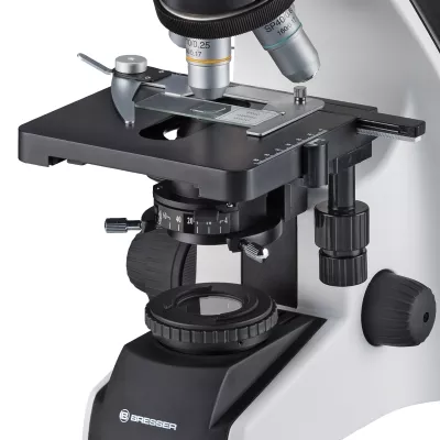 BRESSER SCIENCE TFM-301 TRINO MIKROSKOP